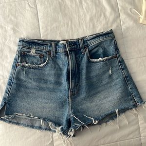 A&f the mom short high rise